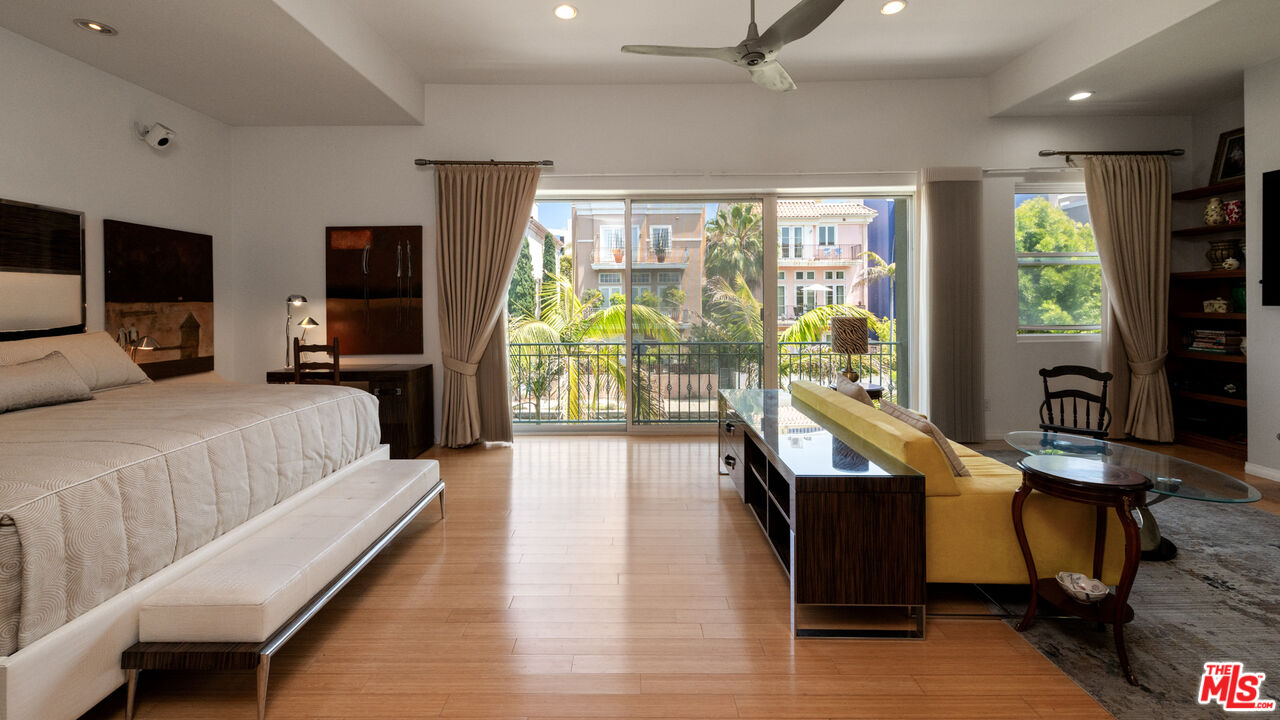 3705 Esplanade