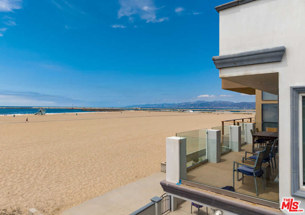 6419 Ocean Front Walk