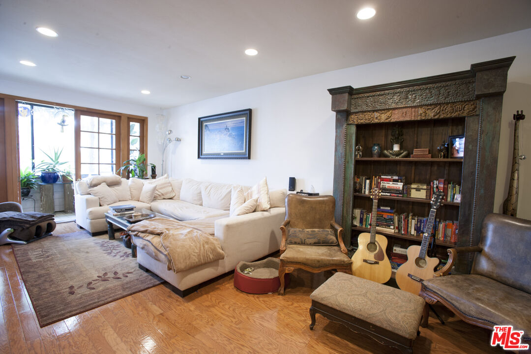 310 Tahiti Way Unit: 106