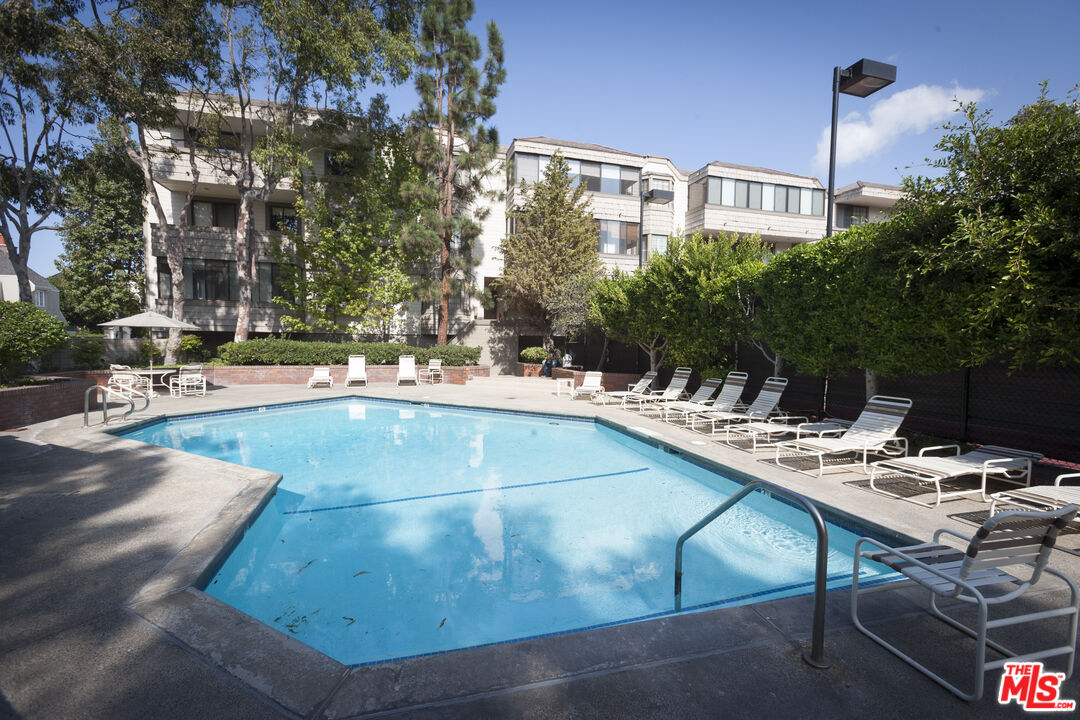 310 Tahiti Way Unit: 106