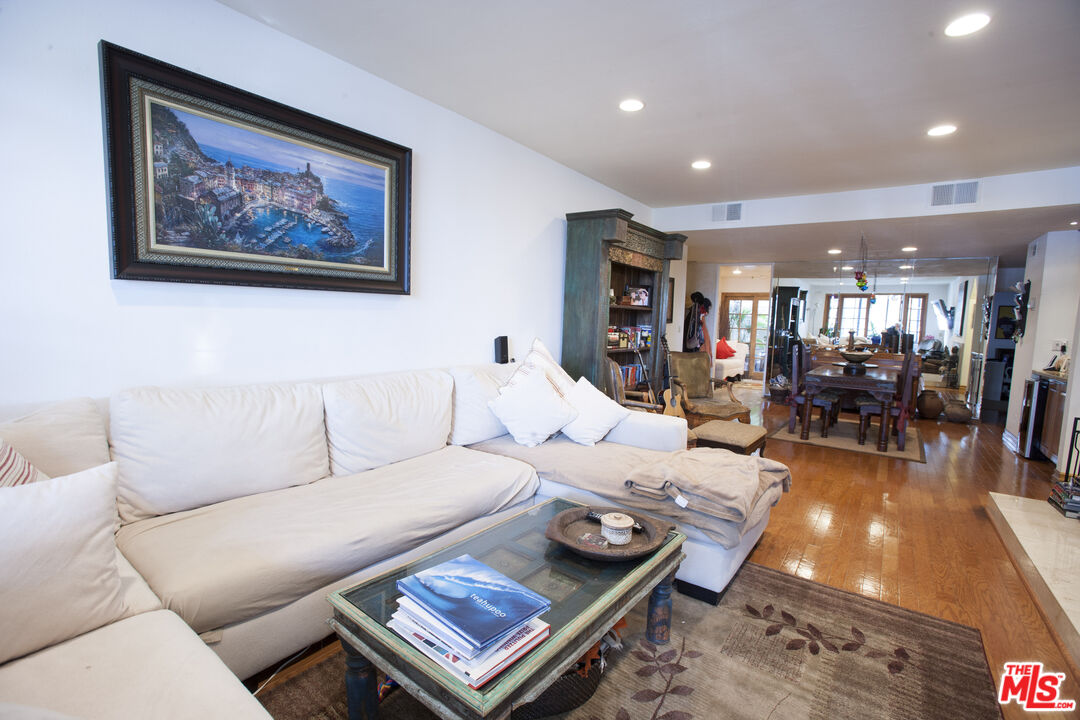 310 Tahiti Way Unit: 106