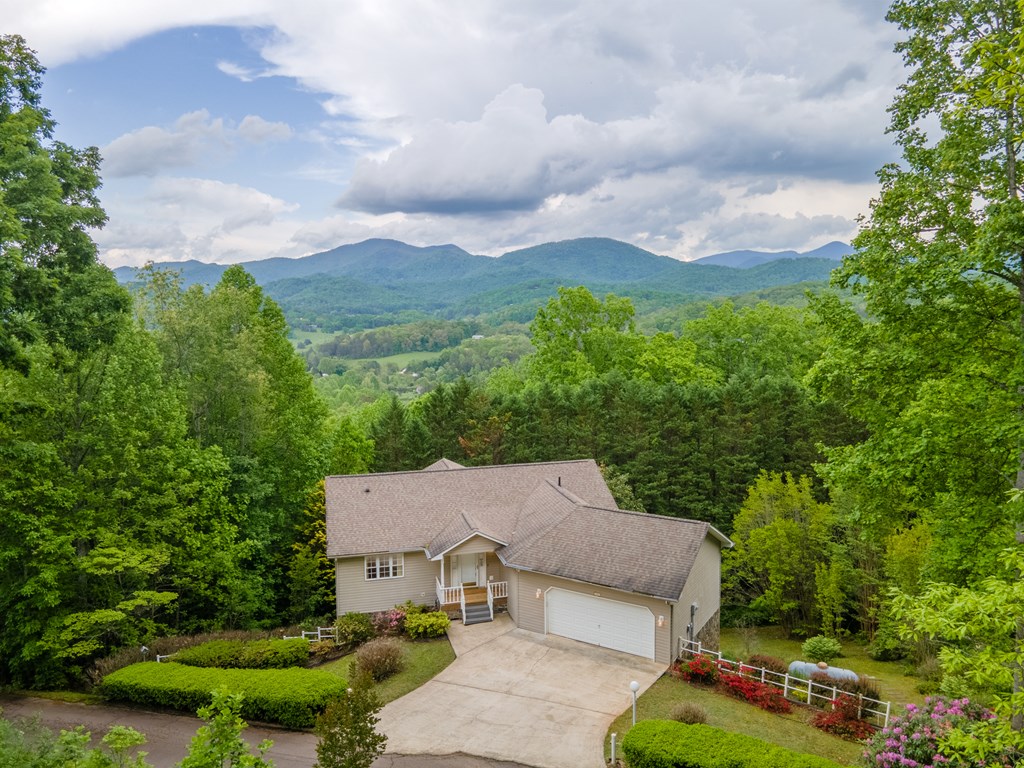 132 Mountain Circle