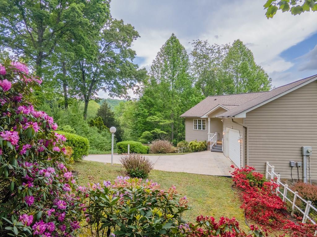 132 Mountain Circle