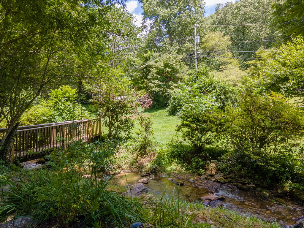 26 Red Bridge Lane
