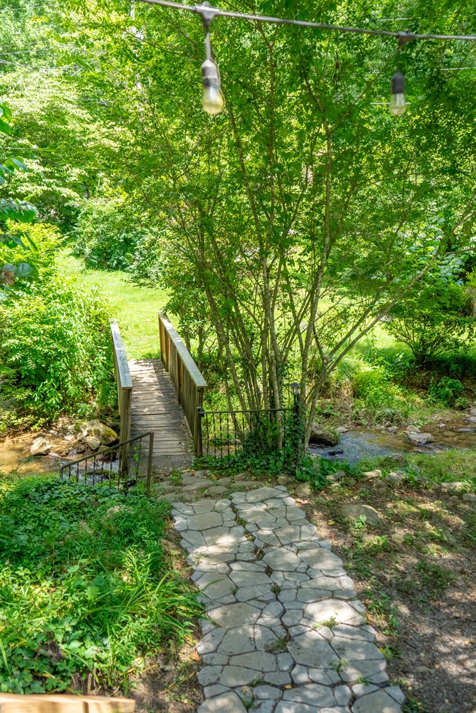 26 Red Bridge Lane