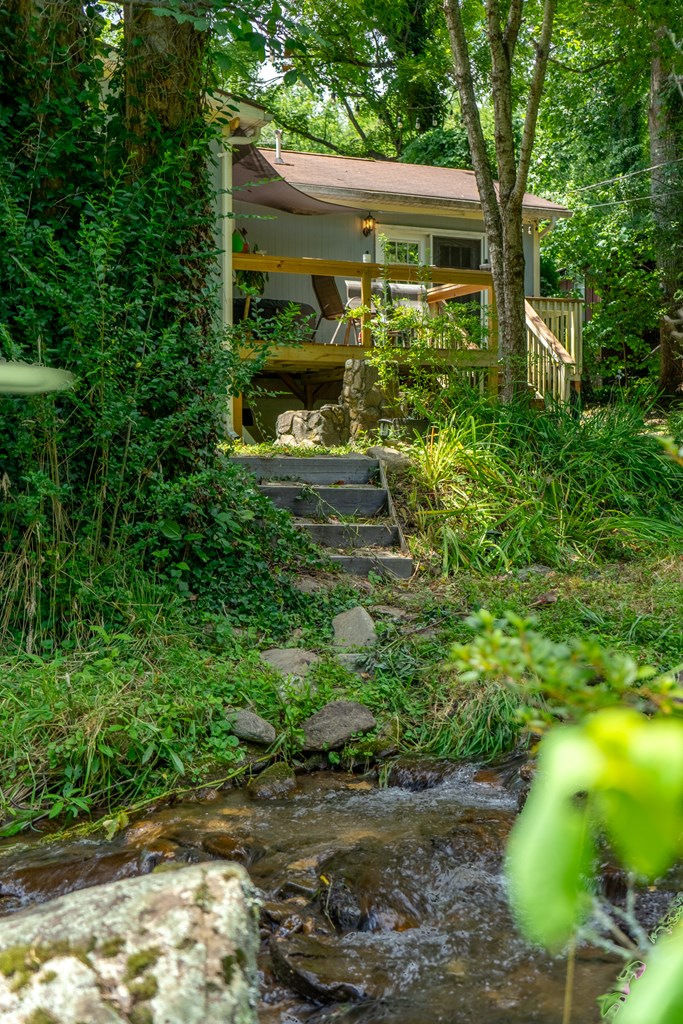 26 Red Bridge Lane