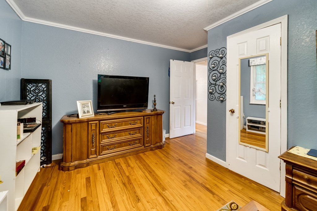 104 Cedar Hills Dr