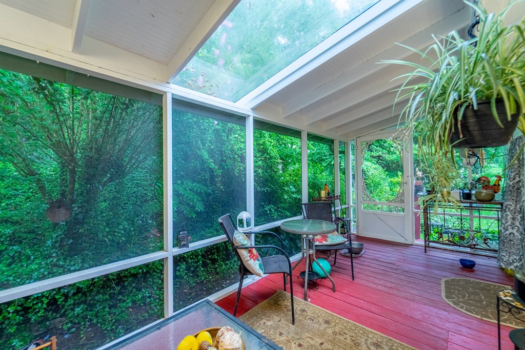 104 Cedar Hills Dr