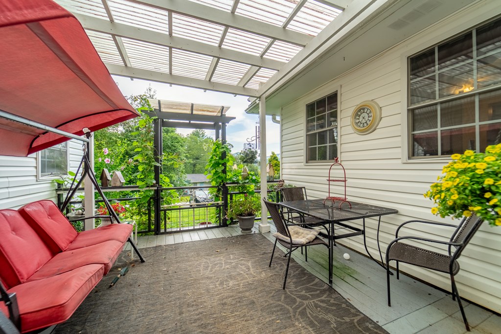 104 Cedar Hills Dr