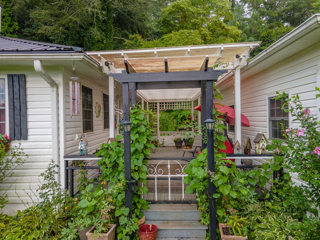 104 Cedar Hills Dr