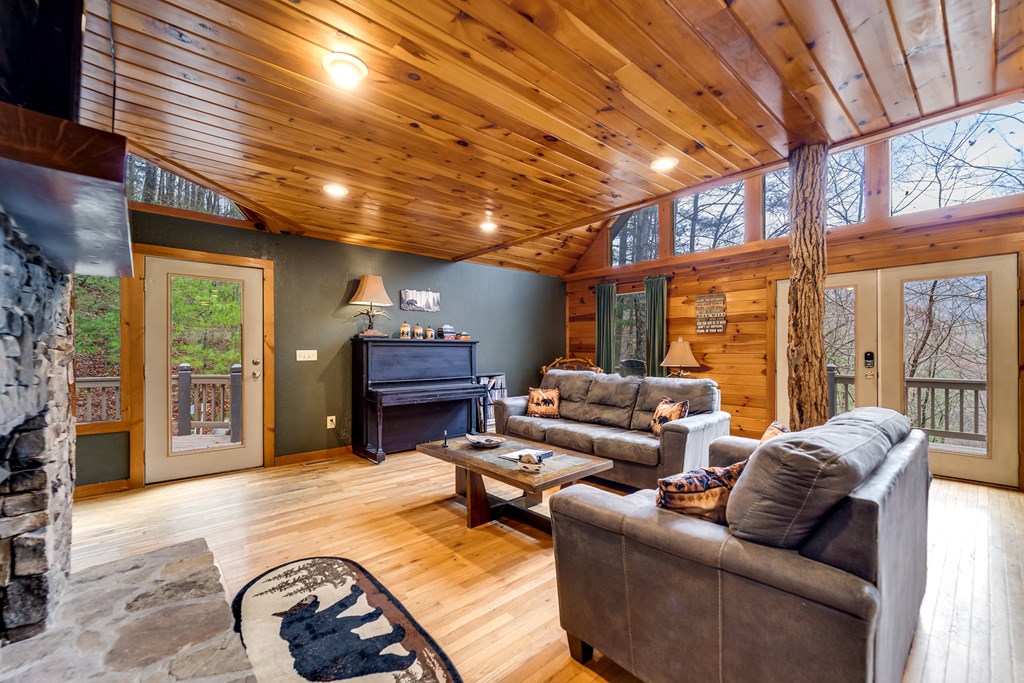 264 Little Laurel Creek Road