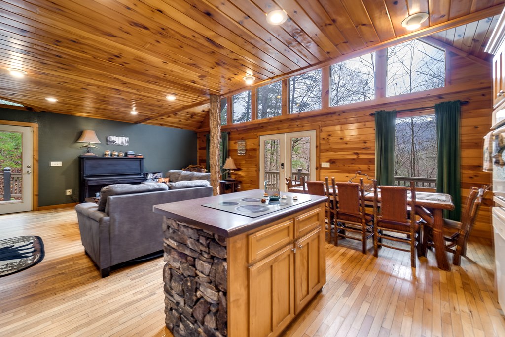 264 Little Laurel Creek Road