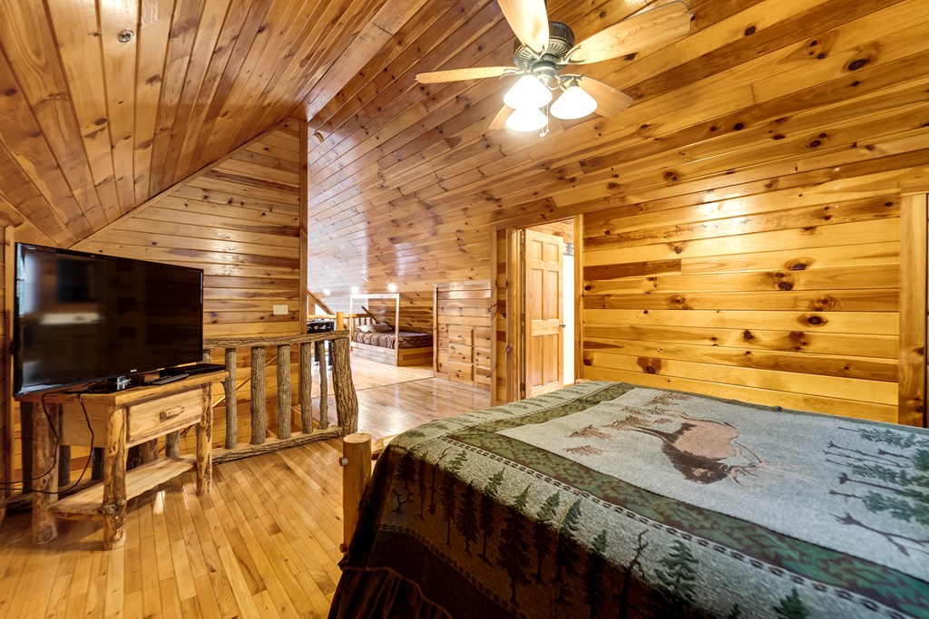 264 Little Laurel Creek Road