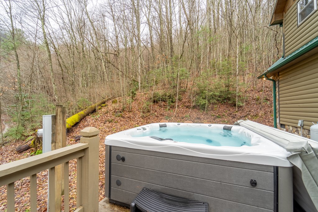264 Little Laurel Creek Road