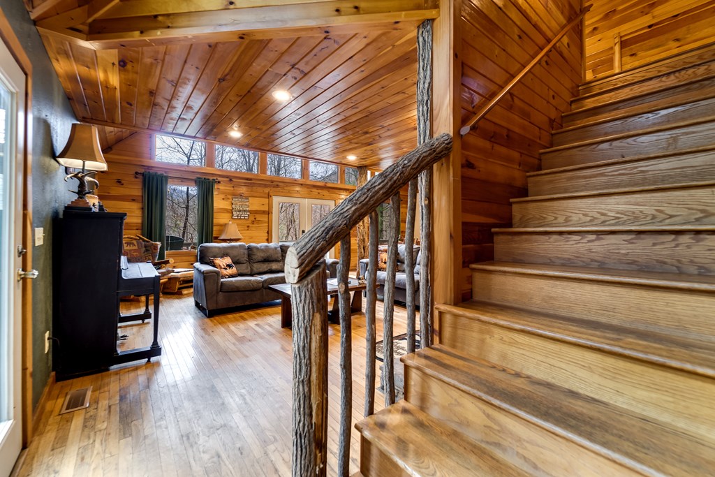 264 Little Laurel Creek Road