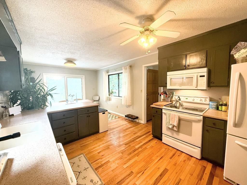 150 Welch Rd