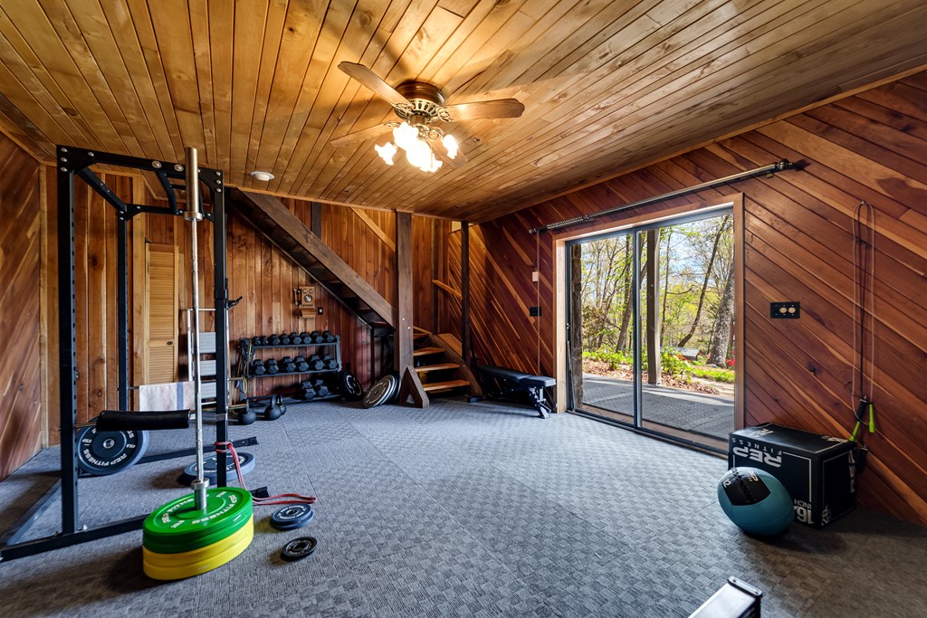 150 Welch Rd