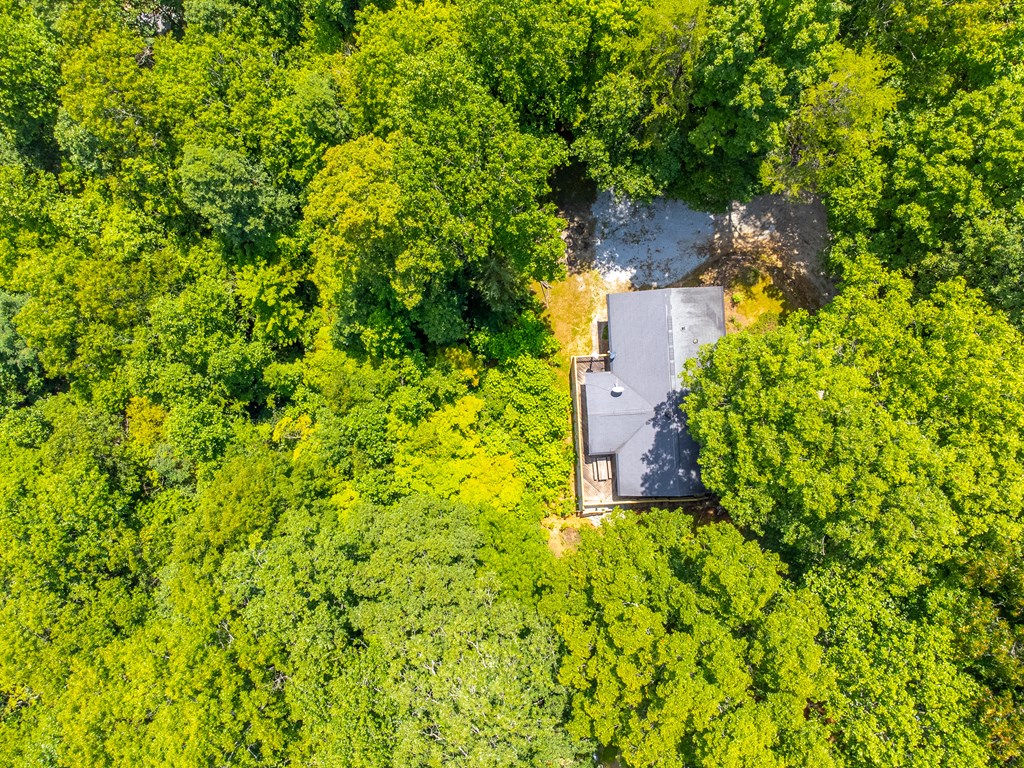 610 Summit Rd