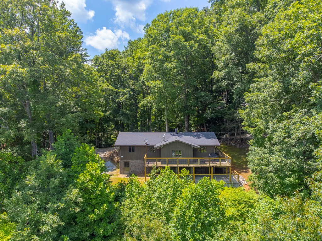 610 Summit Rd