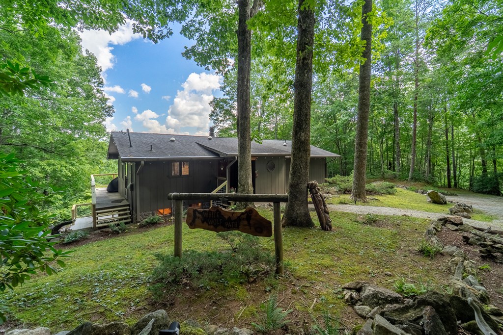 610 Summit Rd