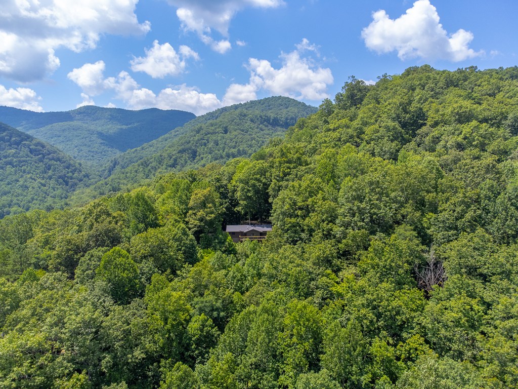 610 Summit Rd