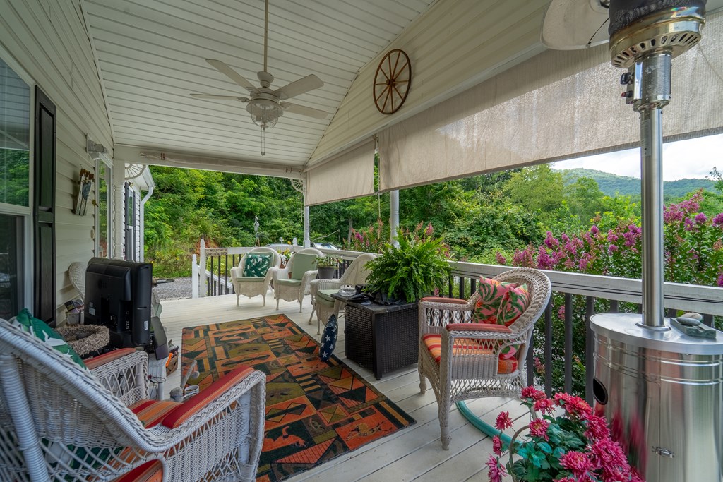 206 Red Rile Trail