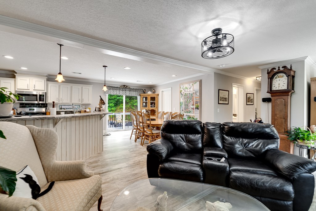206 Red Rile Trail