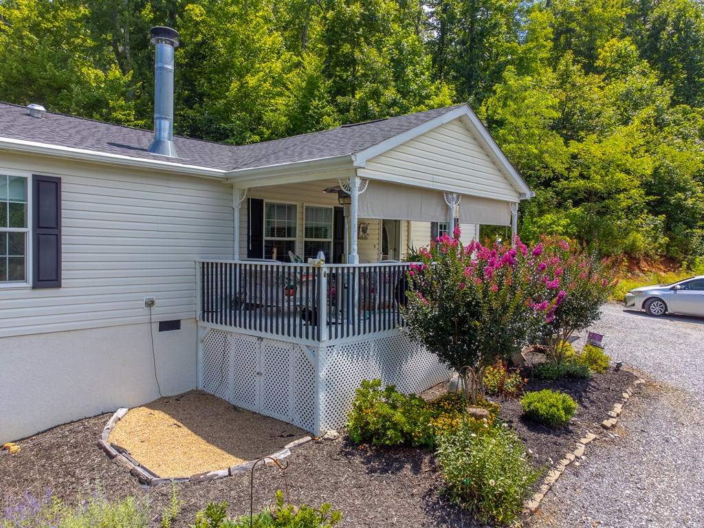 206 Red Rile Trail