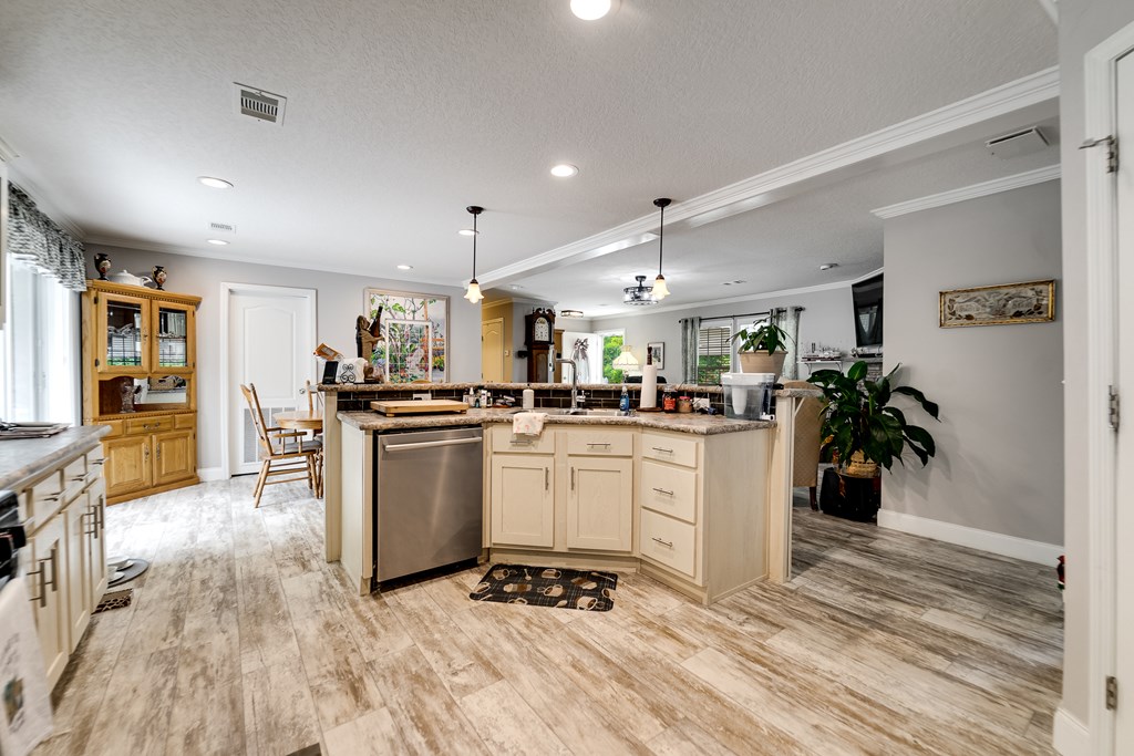 206 Red Rile Trail