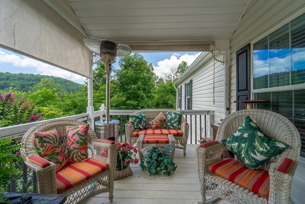 206 Red Rile Trail
