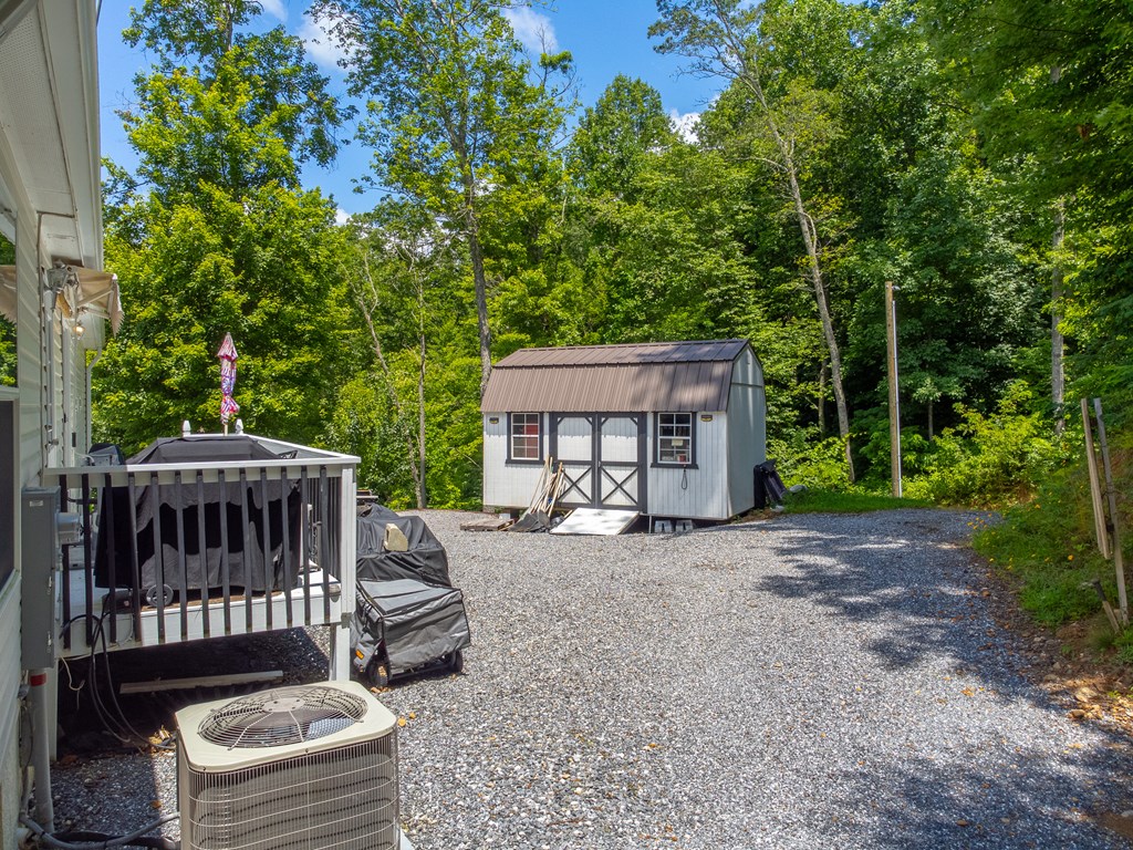 206 Red Rile Trail