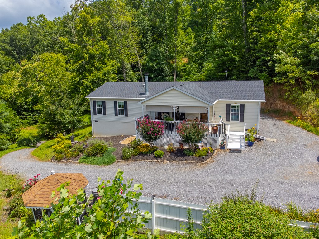 206 Red Rile Trail