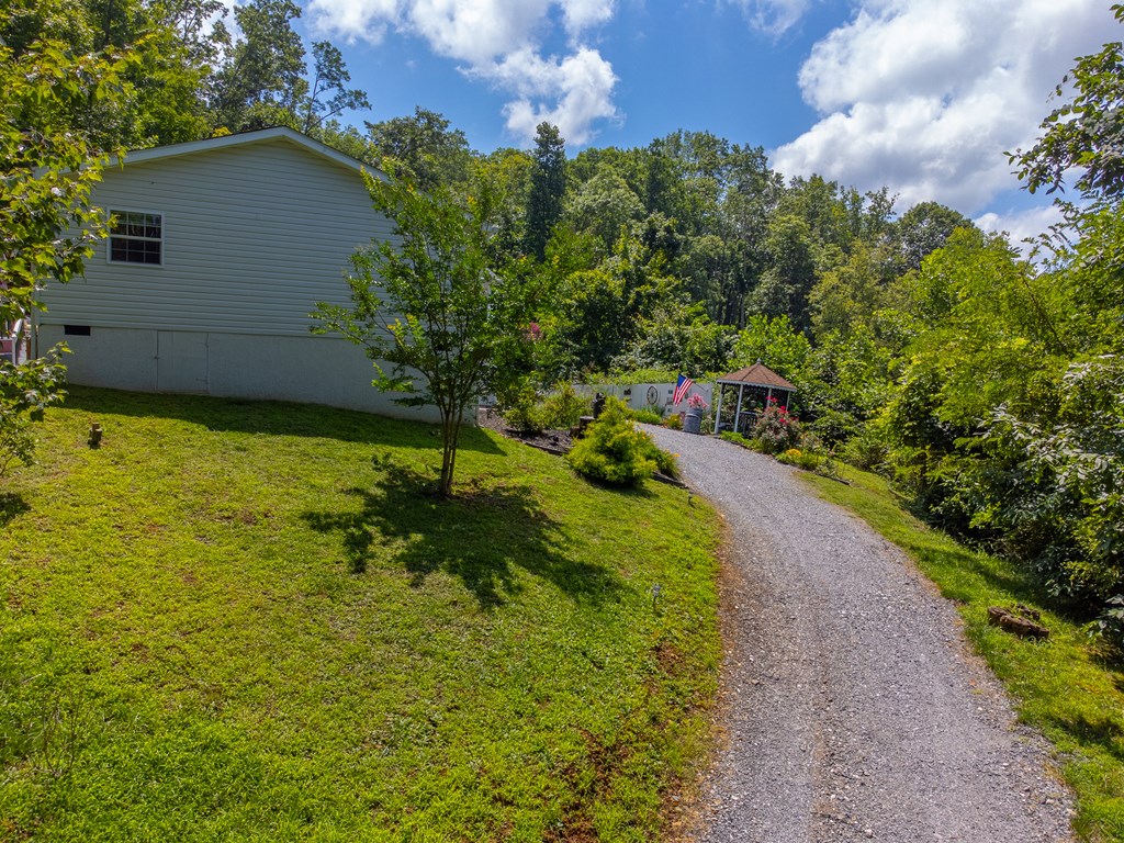 206 Red Rile Trail