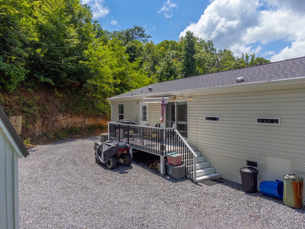 206 Red Rile Trail