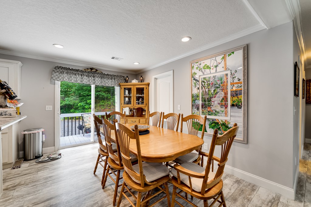 206 Red Rile Trail