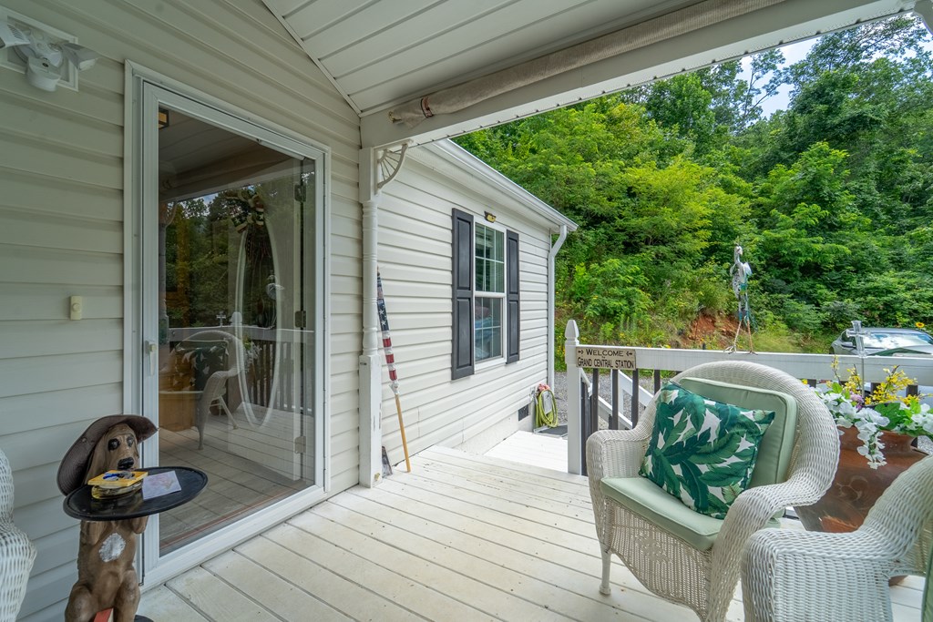 206 Red Rile Trail
