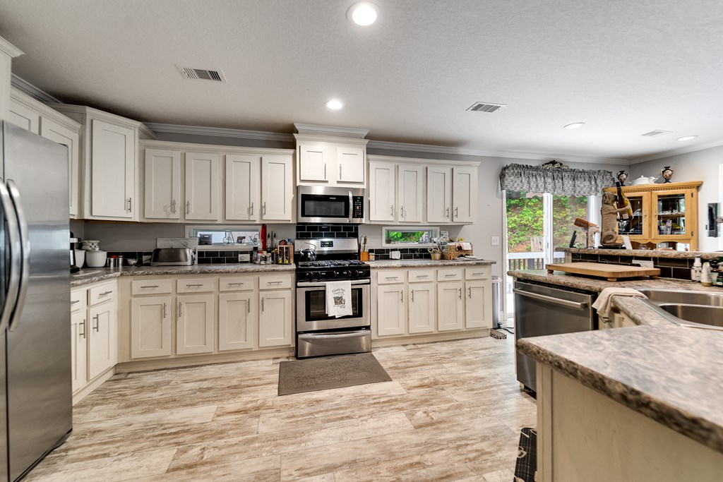 206 Red Rile Trail