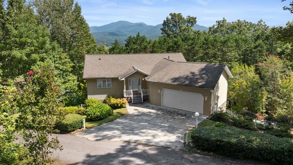 132 Mountain Circle