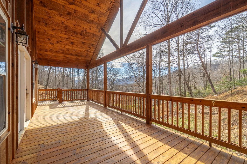 708 Thornhill Dr