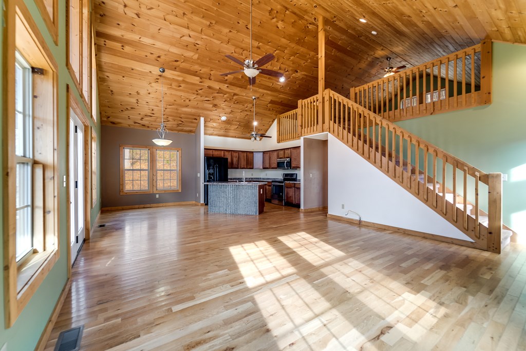 708 Thornhill Dr