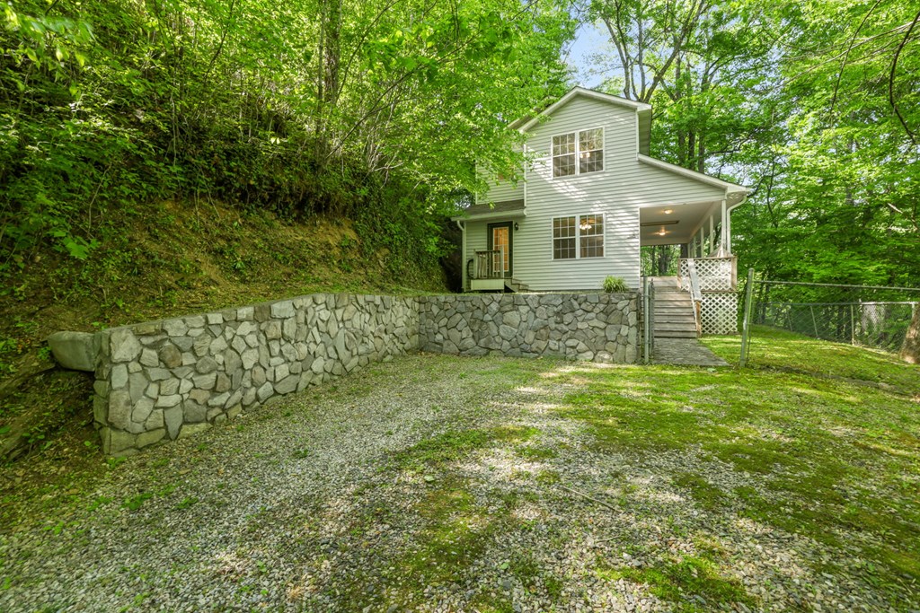 240 Carpenter Road