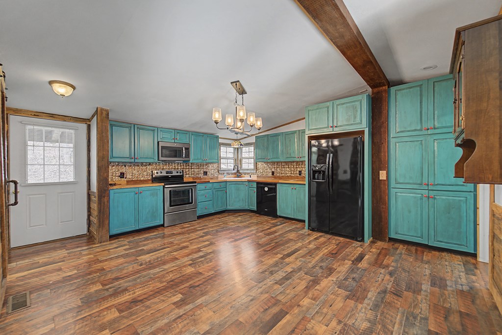 1668 Buff Creek Road