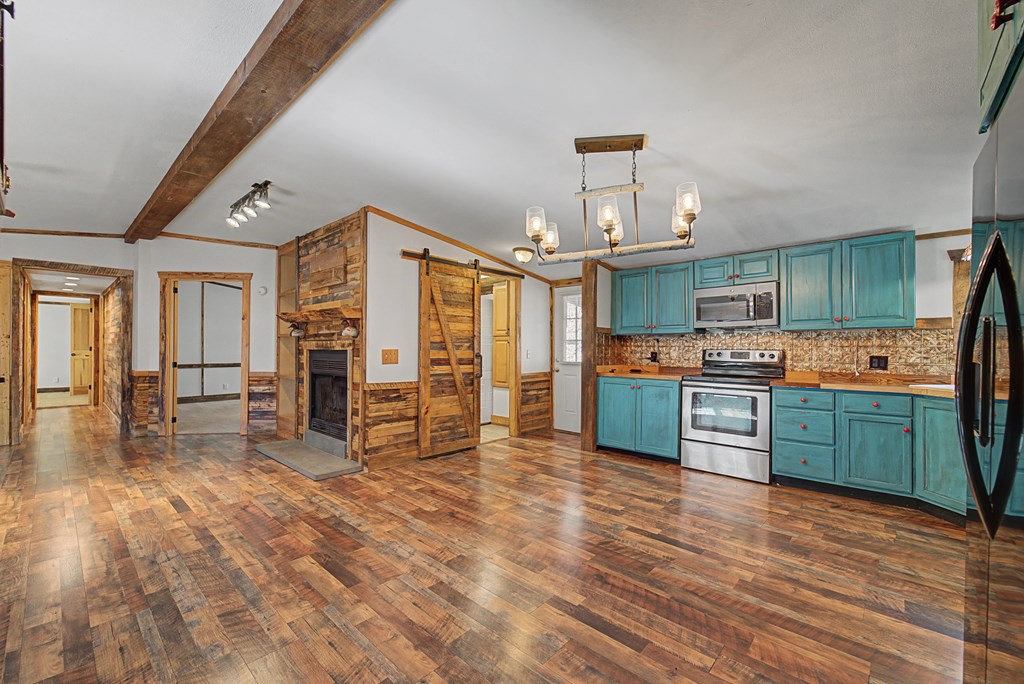 1668 Buff Creek Road