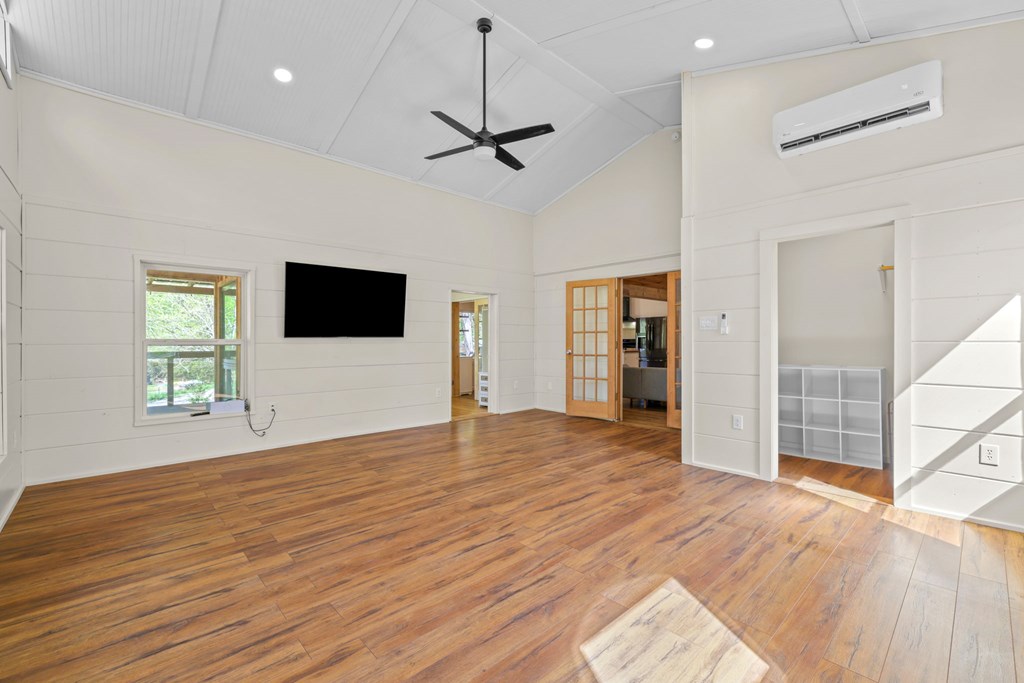 1813 Cedar Creek Farms Road