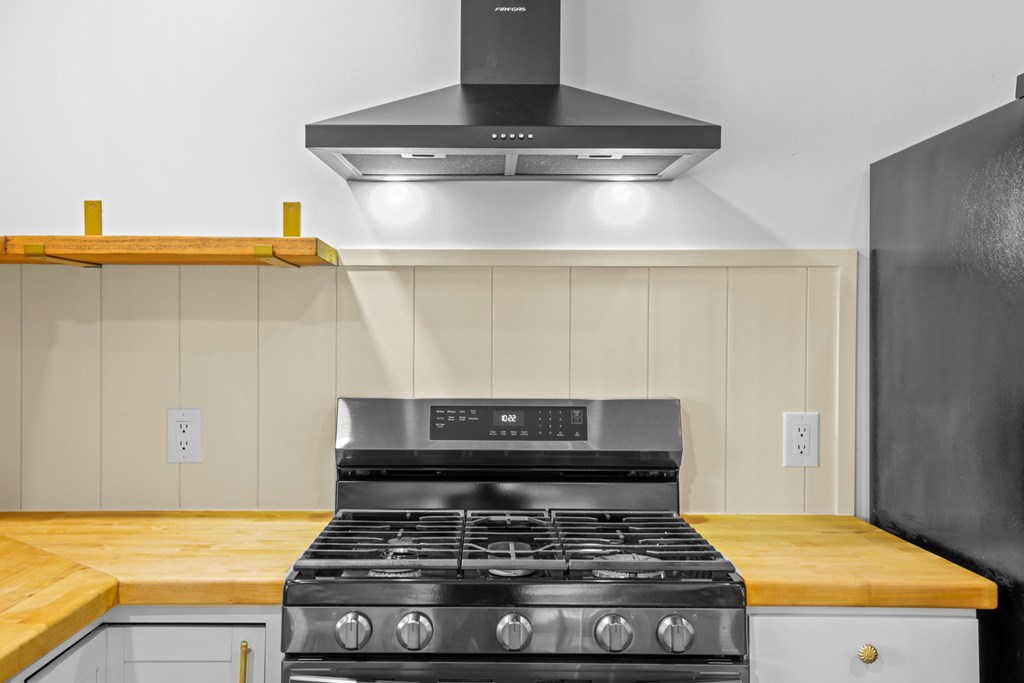 1813 Cedar Creek Farms Road