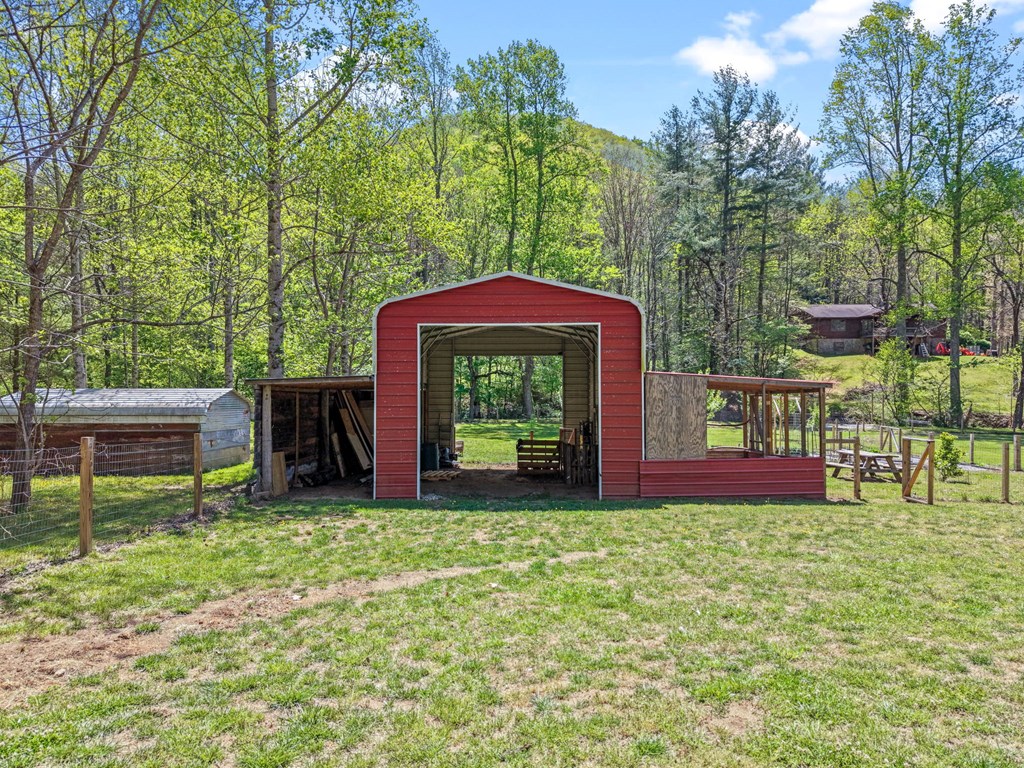 1813 Cedar Creek Farms Road