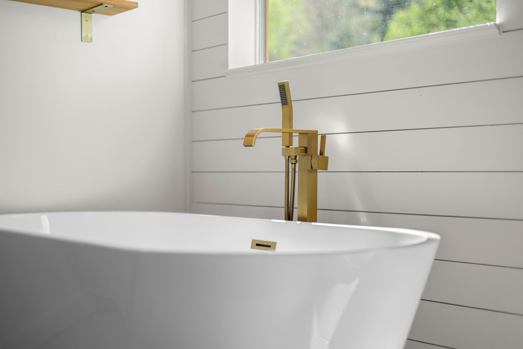 1813 Cedar Creek Farms Road