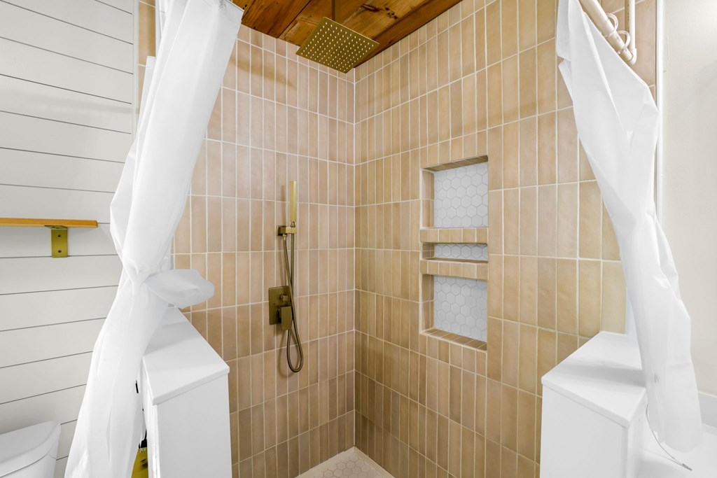 1813 Cedar Creek Farms Road