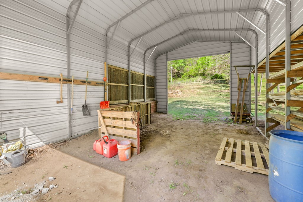 1813 Cedar Creek Farms Road