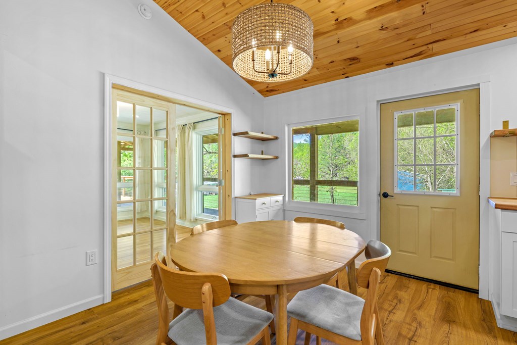 1813 Cedar Creek Farms Road